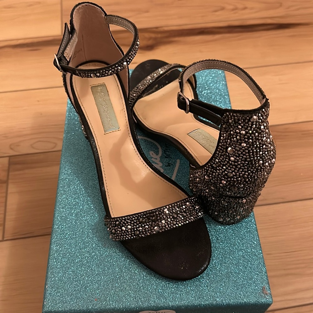 Betsey Johnson 7.5, Black Women's Low Heel Diamond Evening Sandals